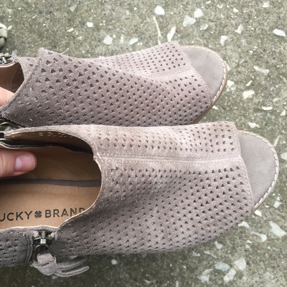 Lucky Brand | Open toe Stacked heel Suede Wedges! - Picture 6 of 9